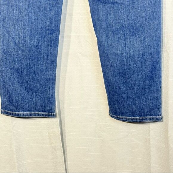 Chicos Platinum cropped Denim Jeans size 2/12 soft stretch - Picture 5 of 10